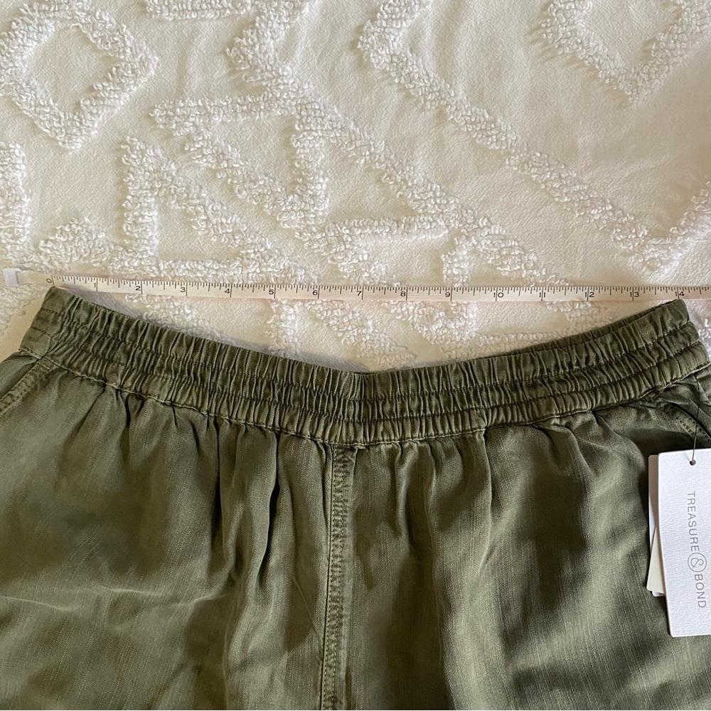 Shorts - Picture 13 of 15